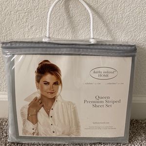 Kathy Ireland Queen bed sheet set